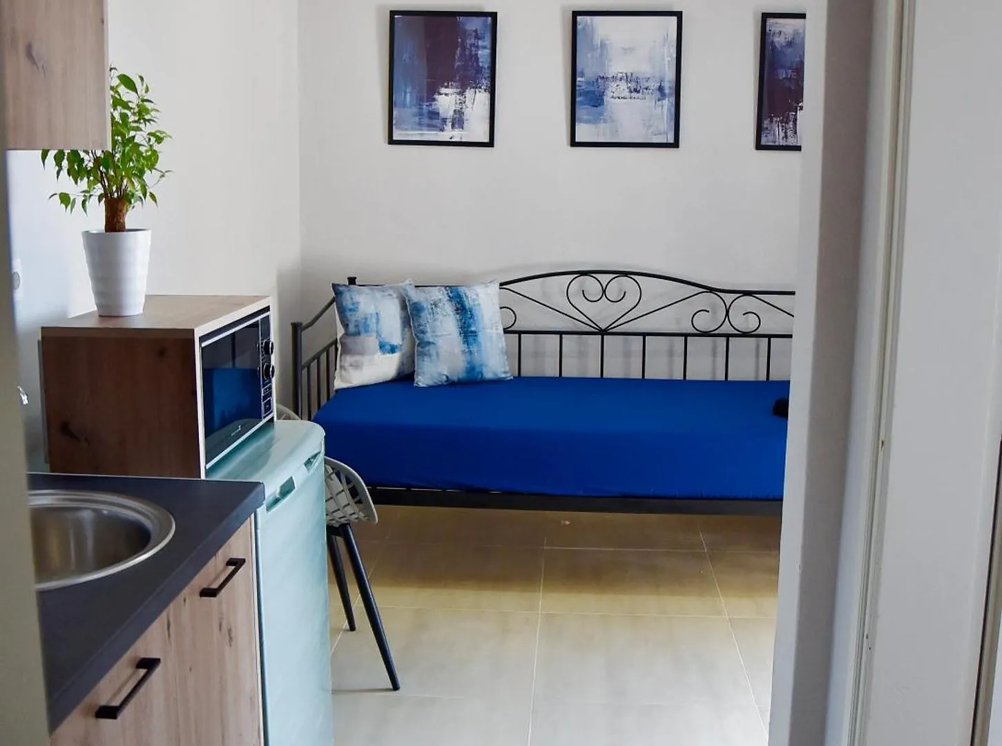 Room Nine 9 Beachfront Apartments Nea Kallikrateia Greece
